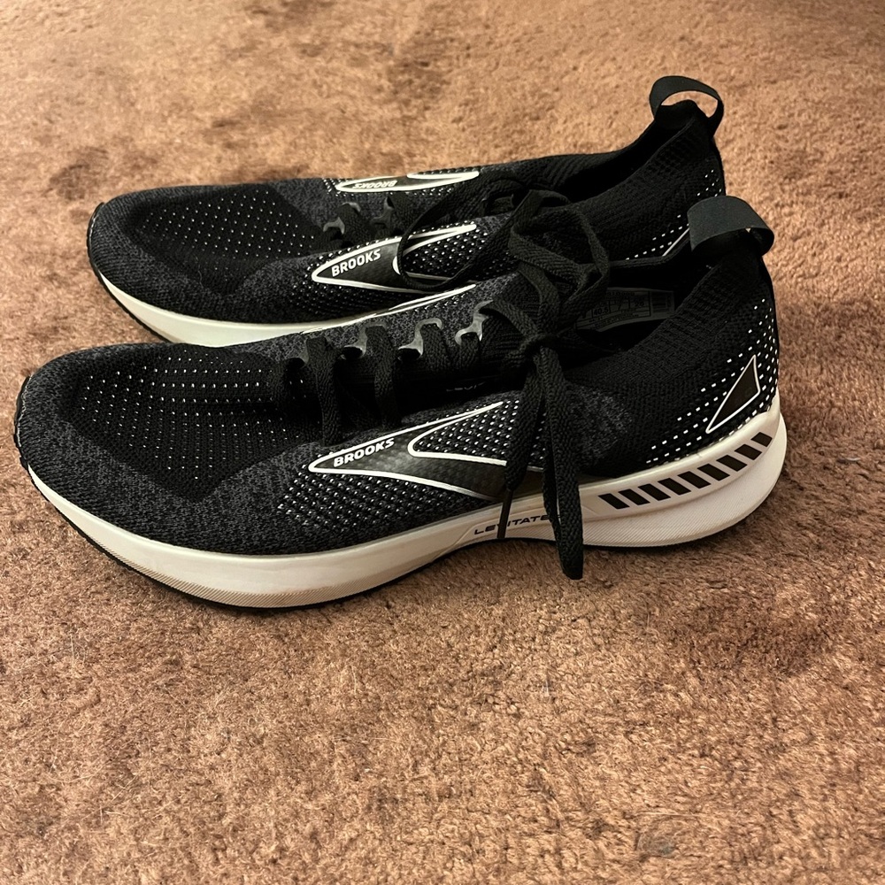 Brooks Stealth Fit Sneakers